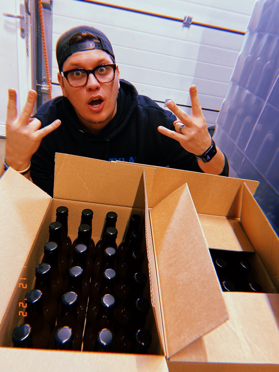 EXLA/LIL GRN BREWERY (@exlastudio) on Twitter photo Gm and hope everyone’s having a wild Sunday morning hehe. 
Currently bottling some of the next beers for Bobu beer and our new core line hehe Gm and hope everyone’s having a wild Sunday morning hehe. 
Currently bottling some of the next beers for Bobu beer and our new core line hehe