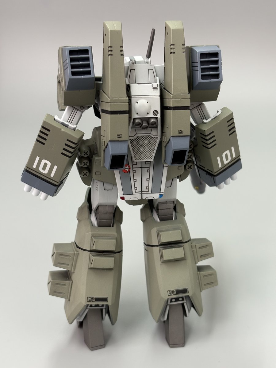 A112R8gA5A310's tweet image. 1/100 VF-1J アーマードバルキリー完成です。
ブルズアイ作戦仕様にしました。
#マクロスモデラーズ 
#アーマードバルキリー
#旧キット