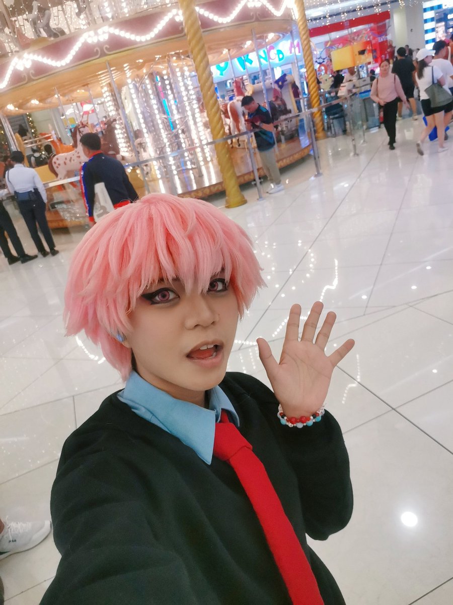 DestinyXIII_Art's tweet photo. heeeyy i'm gonna act super cute!!

//let's pretend the gojo poca on my phone is hair down euno 🤧 https://t.co/t6YFvKHI9B