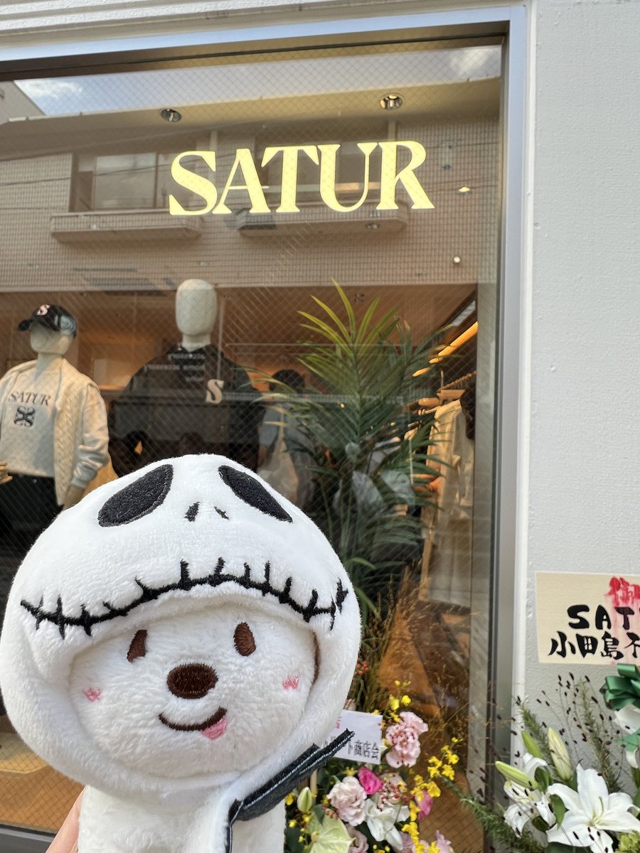 kae0508's tweet photo. SATUR原宿店に行ってきた😊あまり並ばず入店できて店内ゆっくりみる事が出来ました。お洋服シンプルで可愛かった♡

#SATUR https://t.co/tQhAB3NHwe