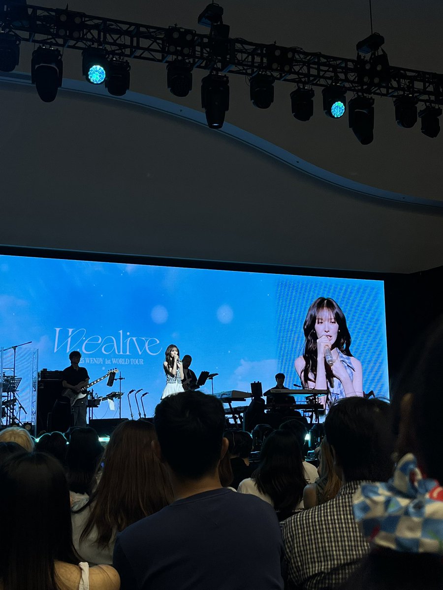 77sggi's tweet photo. Wendy W:ealive in Hong Kong！💙💙

#웬디 #Wendy 
#WEALIVE #WENDY_WORLDTOUR https://t.co/omVlpZiiiC