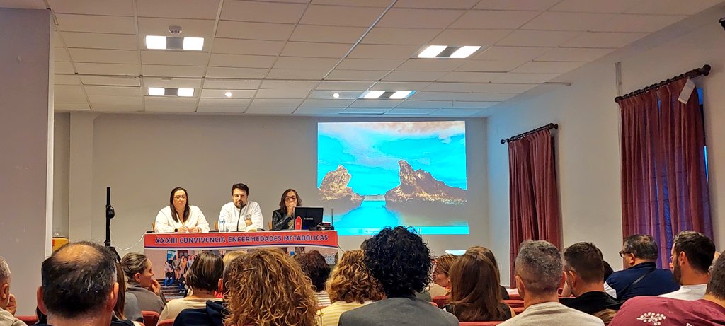 Asfega_'s tweet photo. 👨‍👨‍👧‍👧 Comeza a reunión de socios e socias

💻 Lembramos ós socios que non puideron asistir ao Carballiño que poden conectarse de xeito telemático https://t.co/mSESqRnBzI