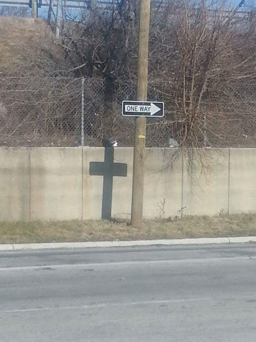 trad_west_'s tweet photo. Good morning friends, He is the way. Christ is King! https://t.co/auoykmFLMj