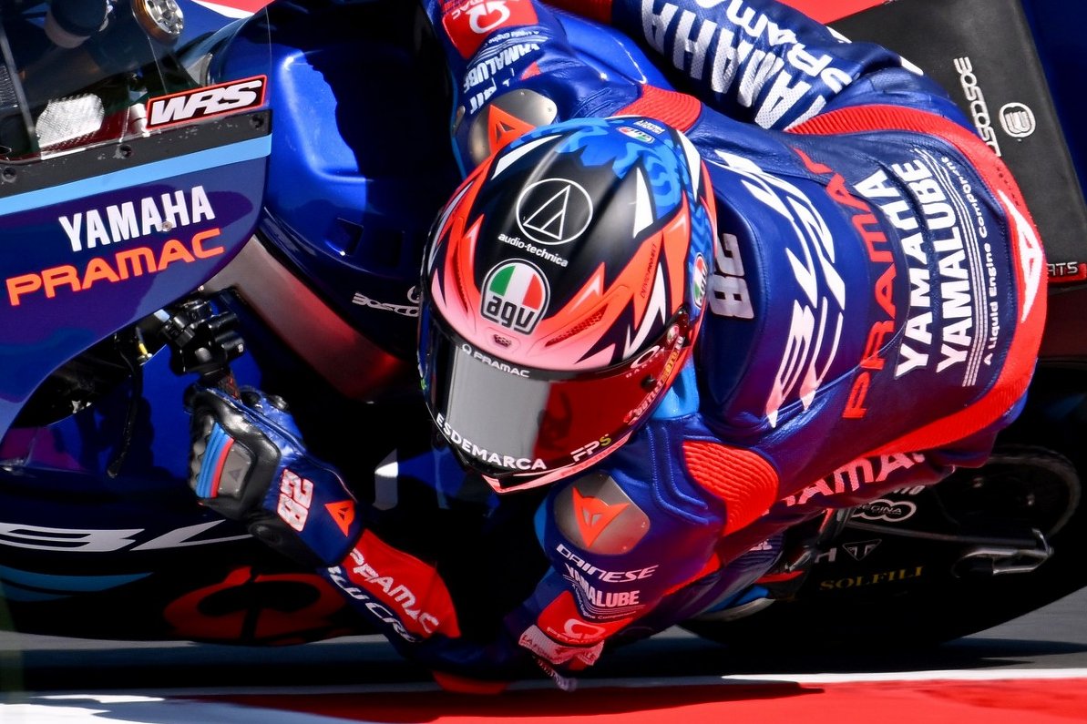 AGV Helmets tweet media