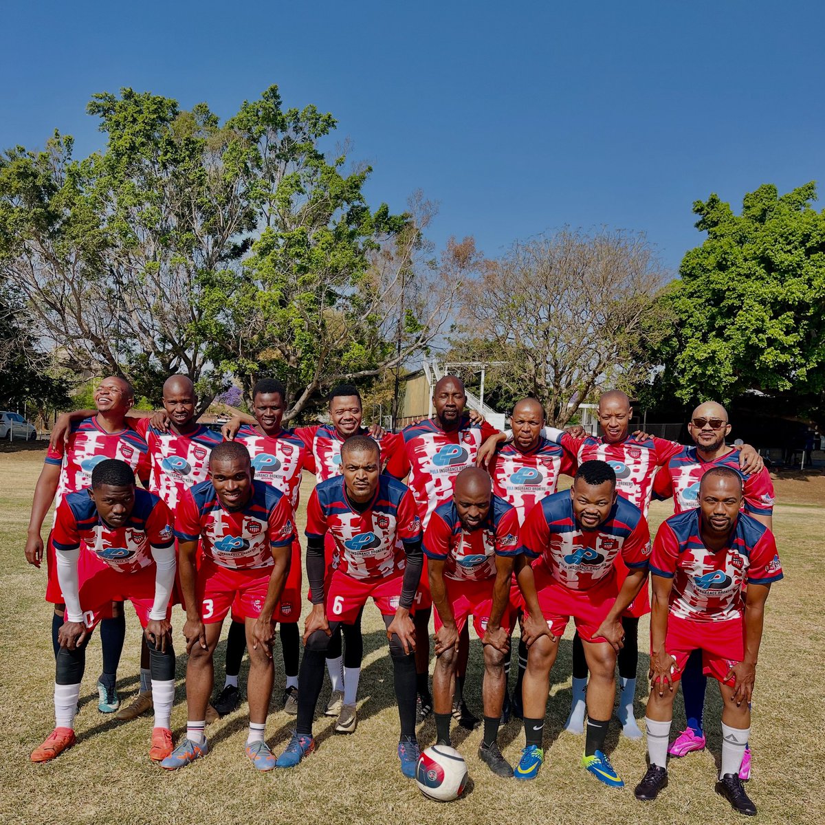 MadimoFC's tweet photo. Thank you @FCJacaranda_ZA for hosting us. Re lebogela botsalano jo ❤️👏🏽 https://t.co/bLooXnMjLg