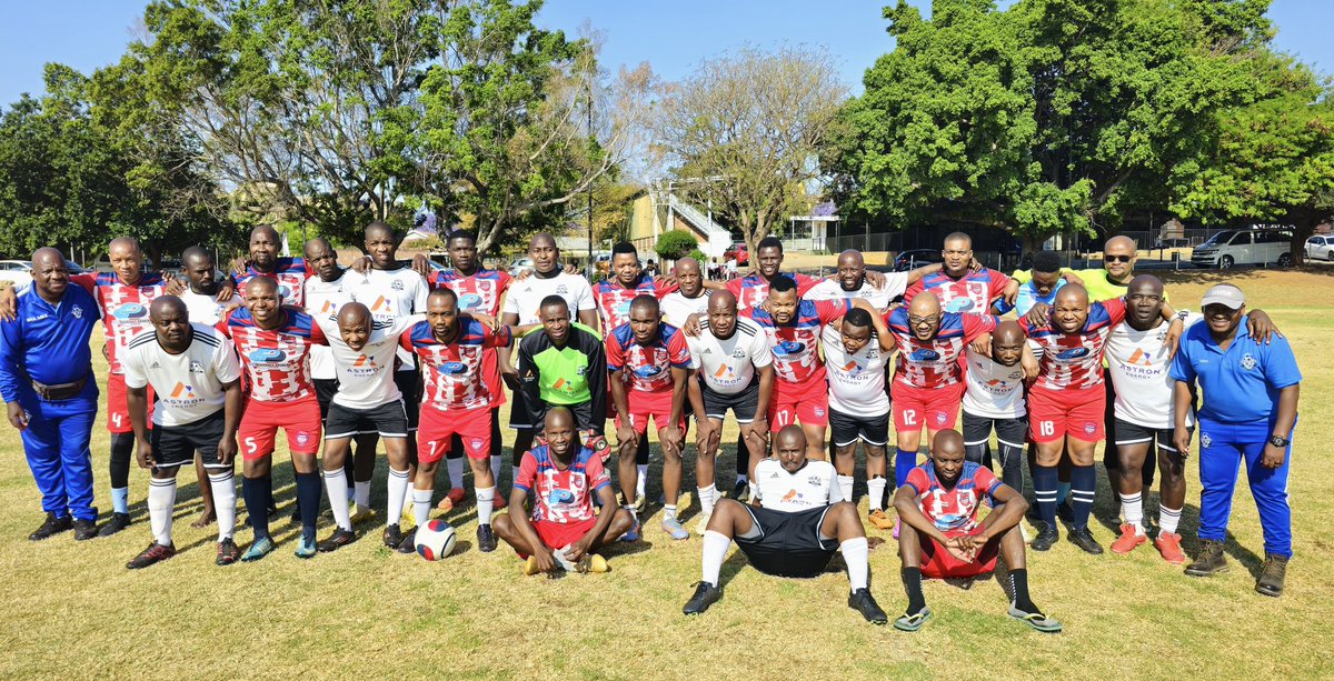 MadimoFC's tweet photo. Thank you @FCJacaranda_ZA for hosting us. Re lebogela botsalano jo ❤️👏🏽 https://t.co/bLooXnMjLg