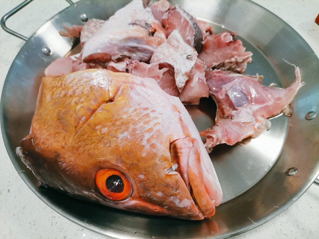 shaahid_96's tweet image. #raimas nimeynee... @reekhan999 @axvastaine7
#Redsnaper #ungoofaarufishclub