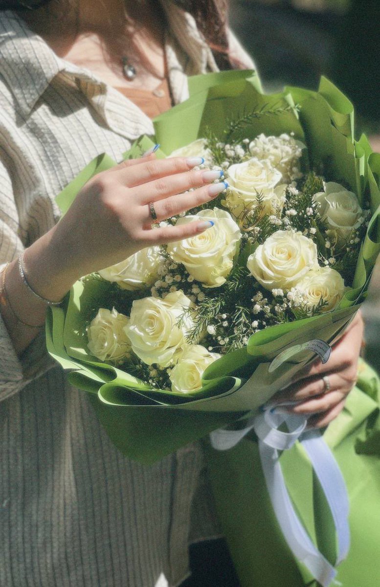 لَستُ نَصّاً يُمكِن إزالته أنا الفِكرة .

🌷🌷