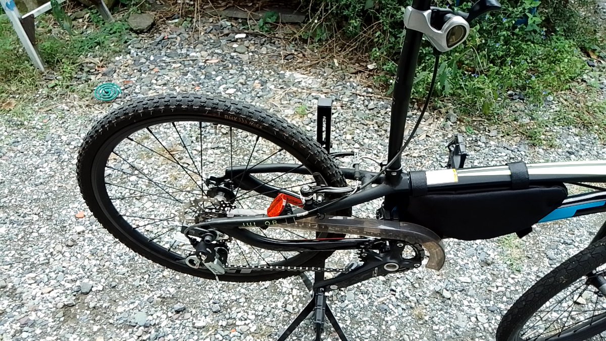 tamantamann's tweet photo. 外装3段カスタムBMXに余ったシフターを取り付け。
重量は150g程度増えたが、やはり手動変速より便利だ。
変速頻度は低いのでシートポストに付けた。 https://t.co/Gufo2KiO7Z