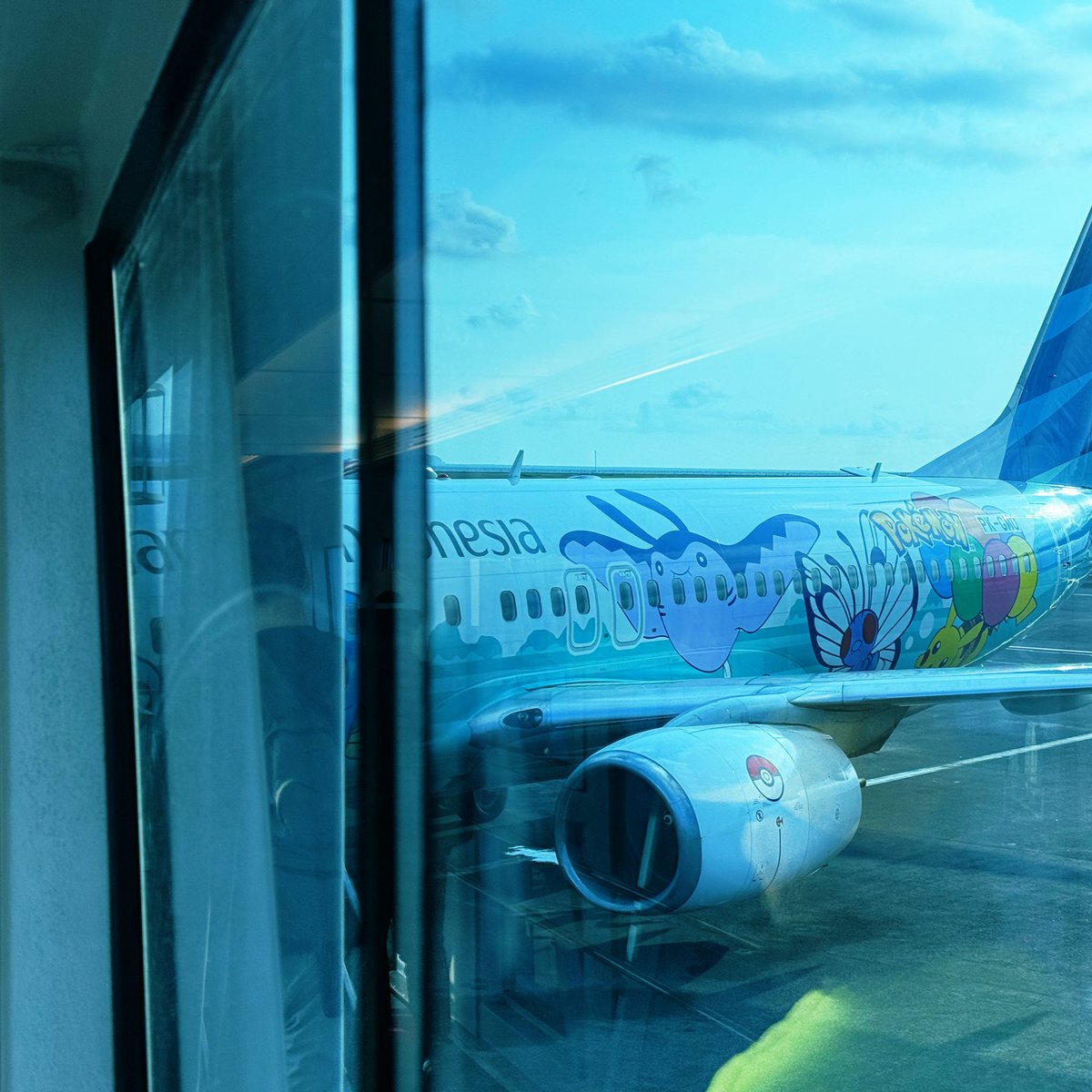 Private plane is crazy but how about a private <a href="/Pokemon/">Pokémon</a> plane?

The robots are the Pokémon community of Sui. Confirmed. 

See you in paradise.