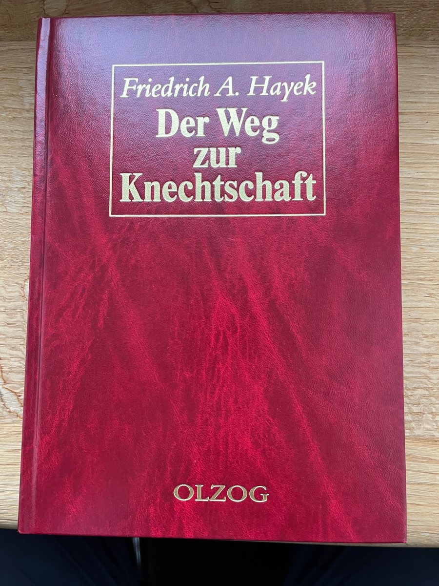Darf ich FDP-Leuten empfehlen, Hayeks "Der Weg zur Knechtschaft" mal wieder zu lesen. Hallo Christian Dürr ! Freiheit und Leistung haben auch heute ein signifikantes Wählerpotenzial. Aber dieses muss durch überzeugende Personen vermittelt werden, was seit langem nicht mehr gilt.