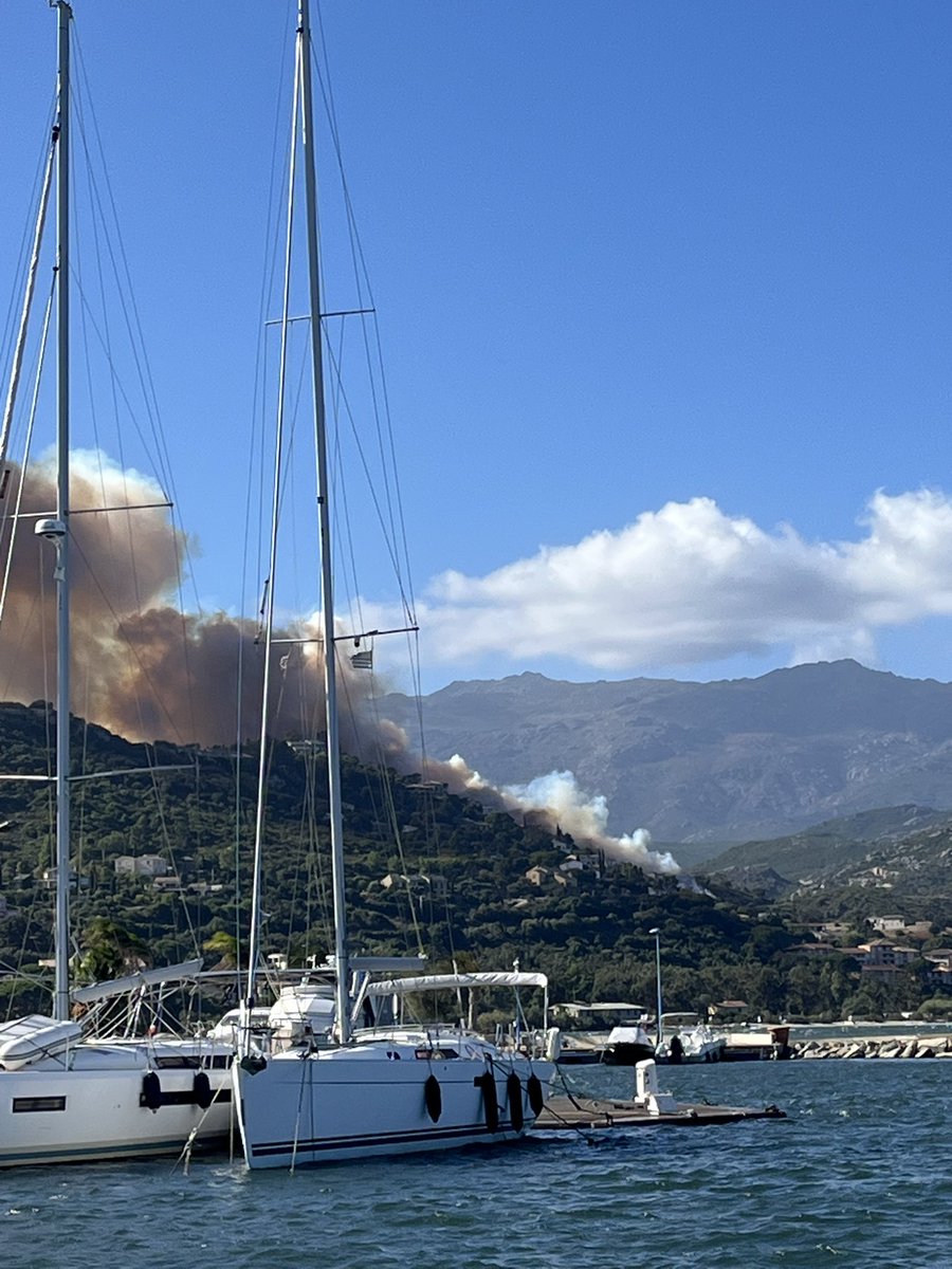 Focu è ventu in San Fiurenzu. 
Forza è Curagiu à i spinghjifochi <a href="/sis_2b/">SIS 2B - Cismonte</a> in lotta.