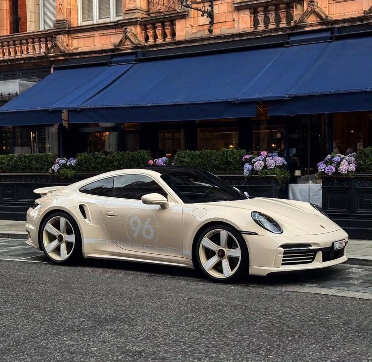 karankkfox's tweet image. Porsche 🤩 my favourite 

Credit Unknown: If anyone found this to belong to anyone Dm For credit or removal post