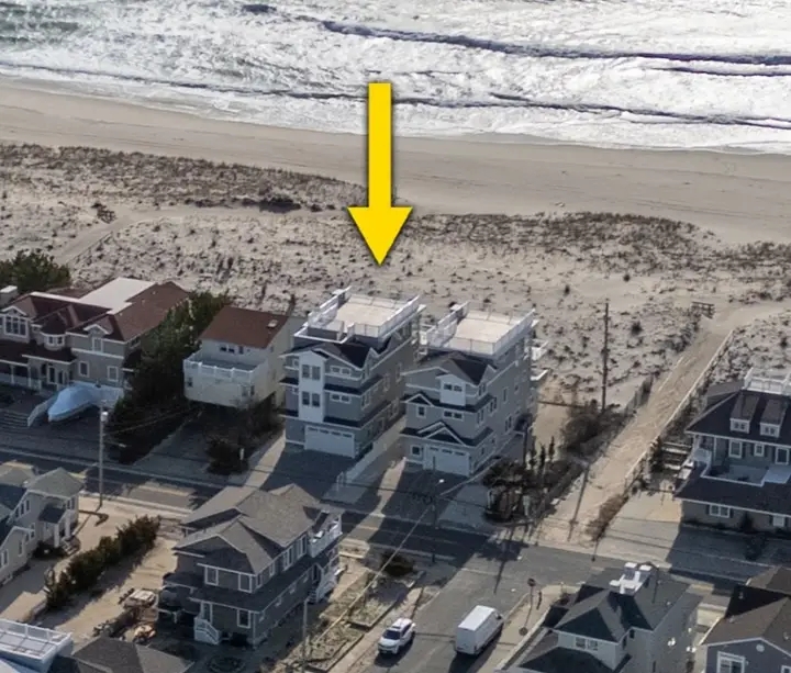 #LBI #OpenHouse Sunday 10/5 from 10-2 pm   

New #Oceanfront Construction!   
6107 Ocean Blvd., Brant Beach $5,599,000   

Three living rooms, 7 bedrooms, 6.5 baths, elevator.     

Info mancinirealty.com/newlistingnewo…