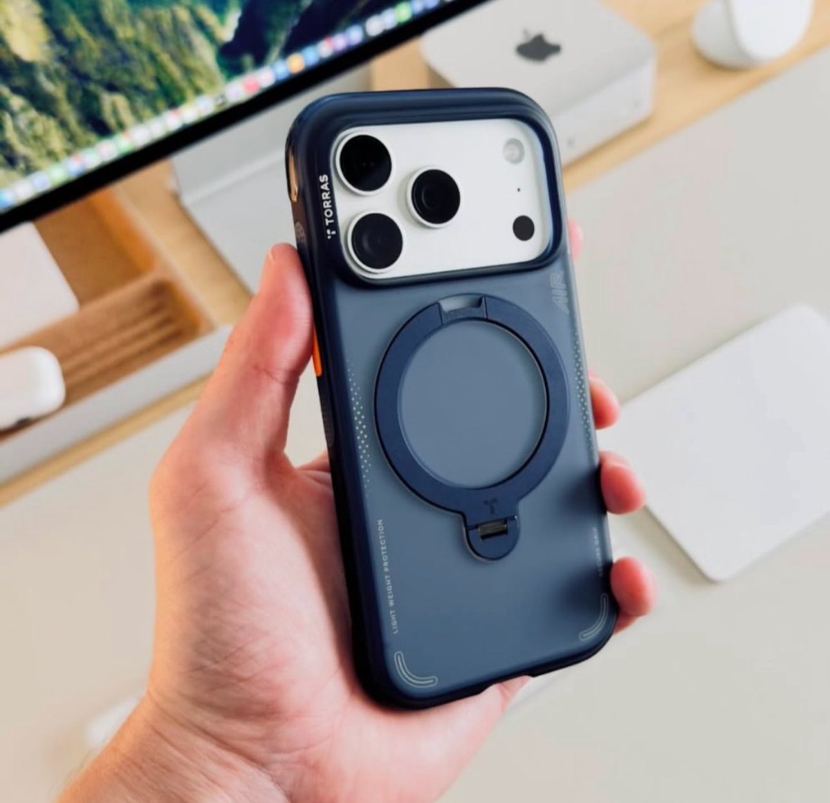 karankkfox's tweet image. Silver matches with every case 🤩

Credit Unknown: If anyone found this to belong to anyone Dm For credit or removal post