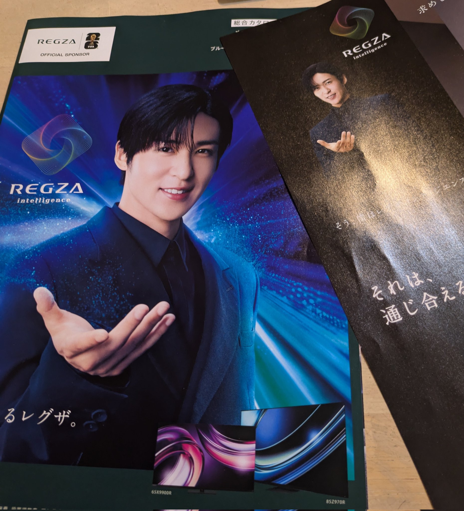 目黒蓮　REGZA　ポスター 渋谷にREGZA大型広告、目黒蓮が「映像での運命の出逢い」映画の