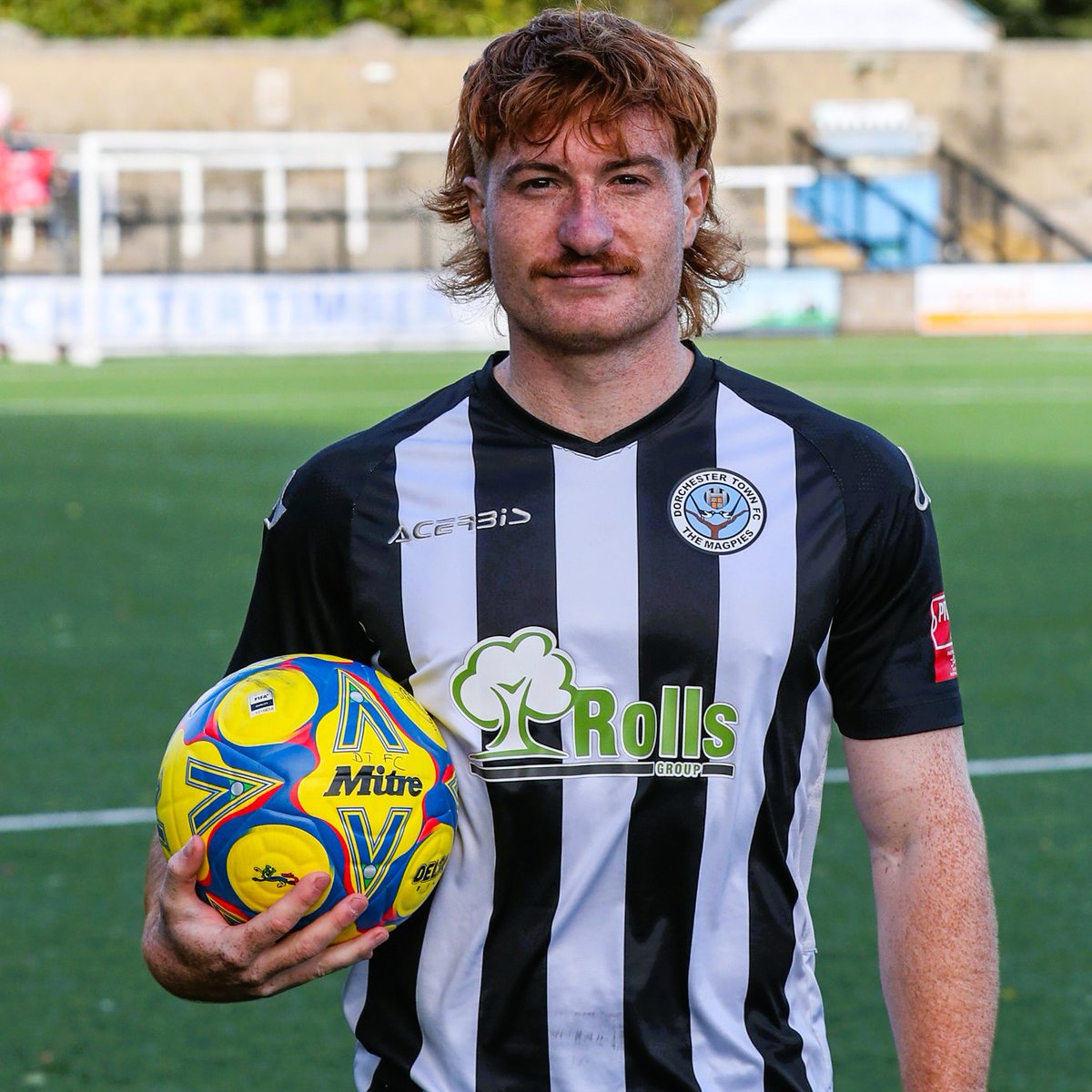 ⚽️⚽️⚽️

🎩🪄 <a href="/tombeausmith/">Tom Beau Smith</a> 

#WeAreDorch ⚫️⚪️