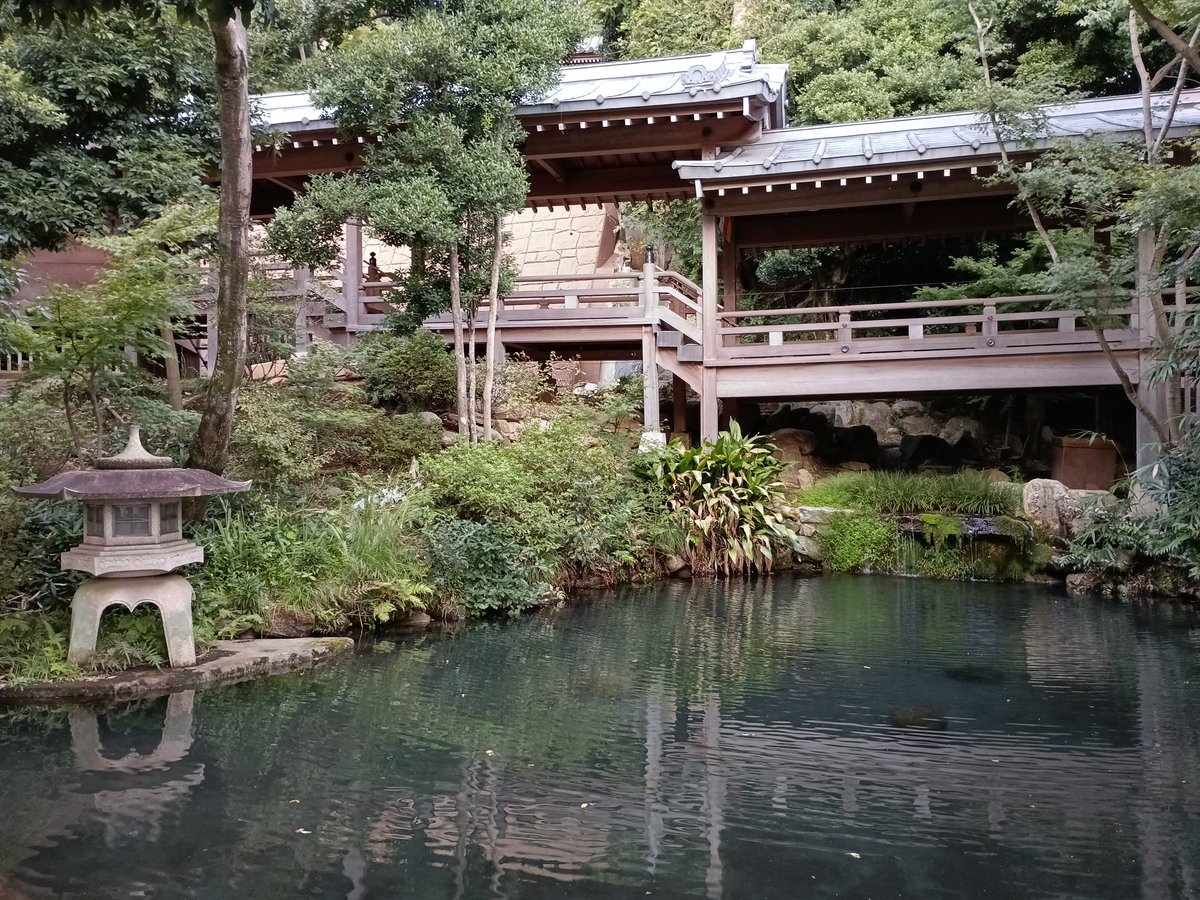 題は花かごT、makiのサインがあります8号です 題は花かごT、