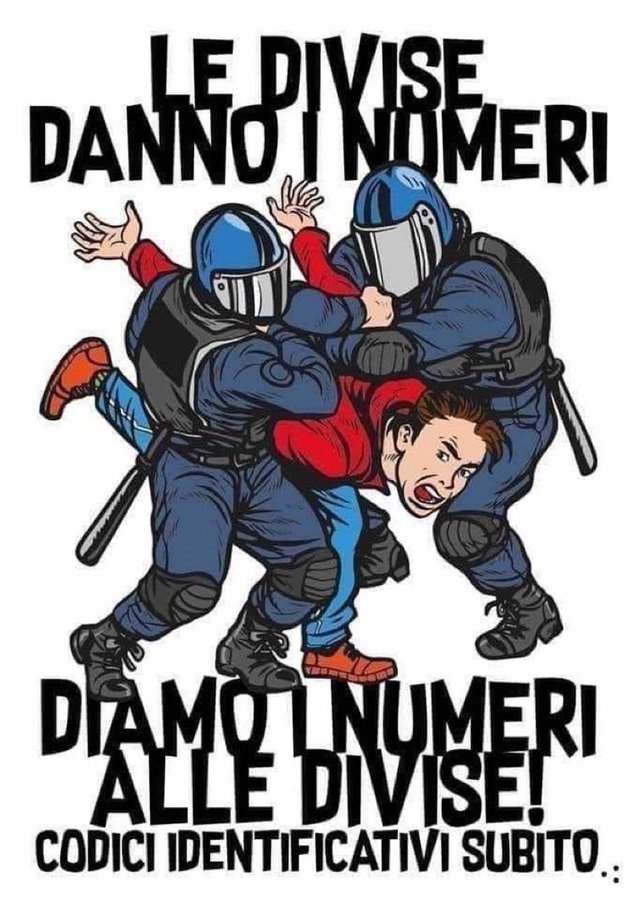 CapoOrsoInPiedi's tweet image. Da quando c'è il #fascismo al governo, la polizia blocca tutti i bus prima di Roma. Sale un #digos con telecamera per riprendere i #volti di tutti i presenti. Che fine fanno quelle immagini? Non ci lasciano un verbale. E perché non imponiamo i codici identificativi sulle divise?!
