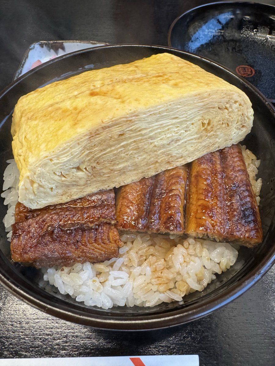 「わたSHIGA輝く国スポ2025」10/5

国スポ開催はまだまだ続きますが、
私は札幌へ戻り、明日より平常運転

陸上4x100mリレー北海道選手団
女子は大会新で優勝🥇
男子は大会新ながら惜しくも２位🥈
スタジアムで見たかった〜

#滋賀 #国スポ #北海道選手団本部