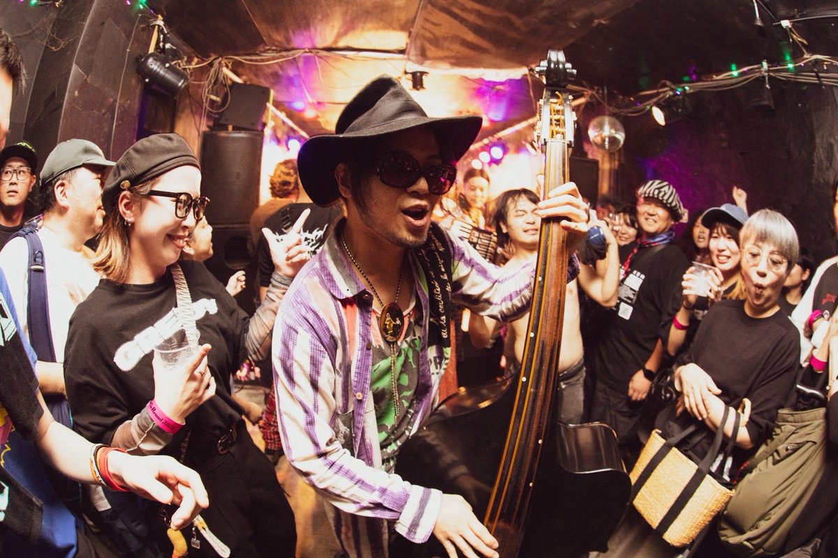 Live Go Round tweet media