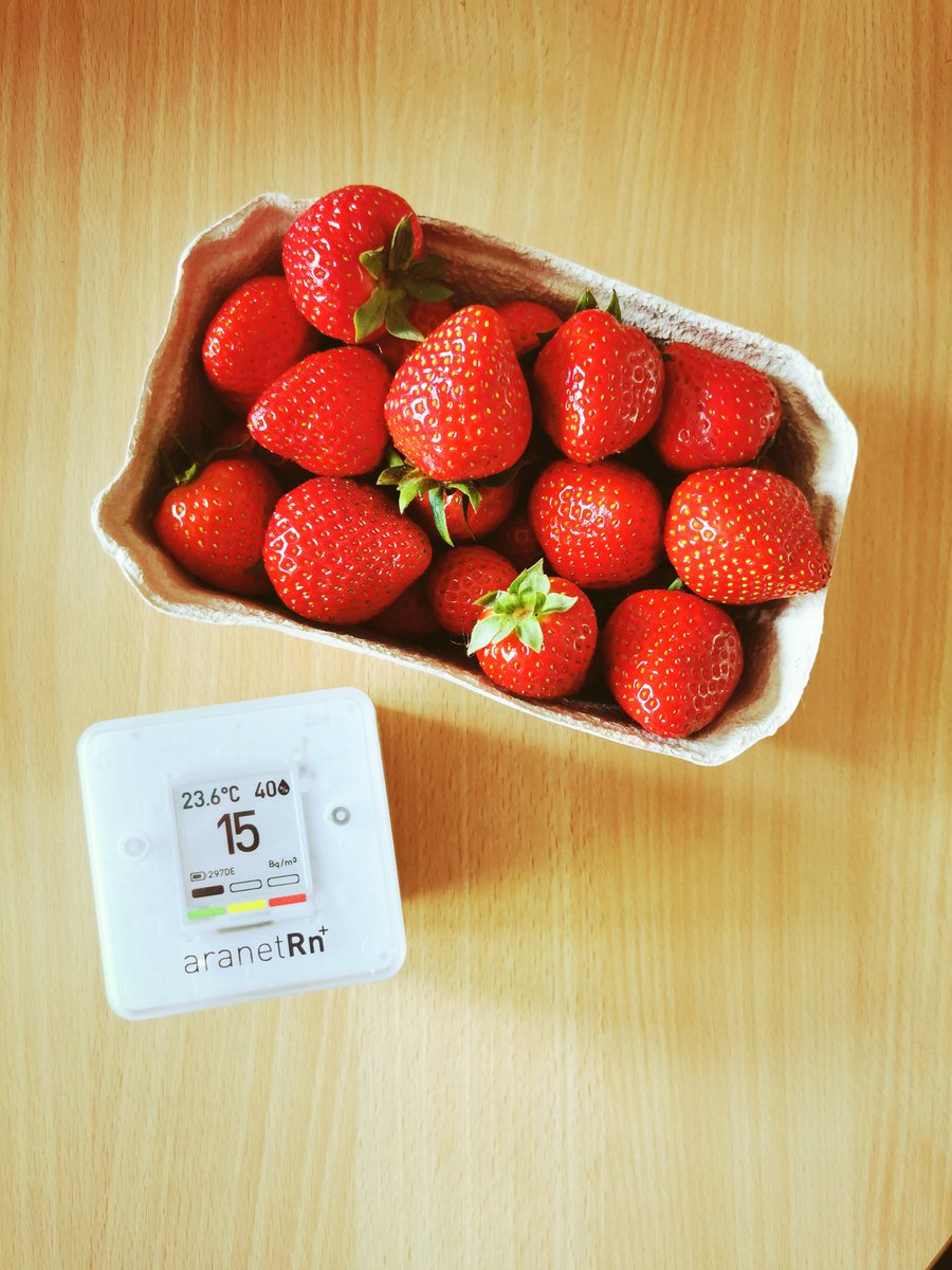 RadonTracer's tweet image. Beim Thema #Gesundheit geht es nicht nur um ausgewogene #Ernährung, es geht auch um die Qualität deiner #Atemluft - dein Lebenselixier Nr. 1.

#Radon ist nach dem #Rauchen die häufigste Ursache für #Lungenkrebs. Miss Radon!

#messgerät #aranet #Radonmessung