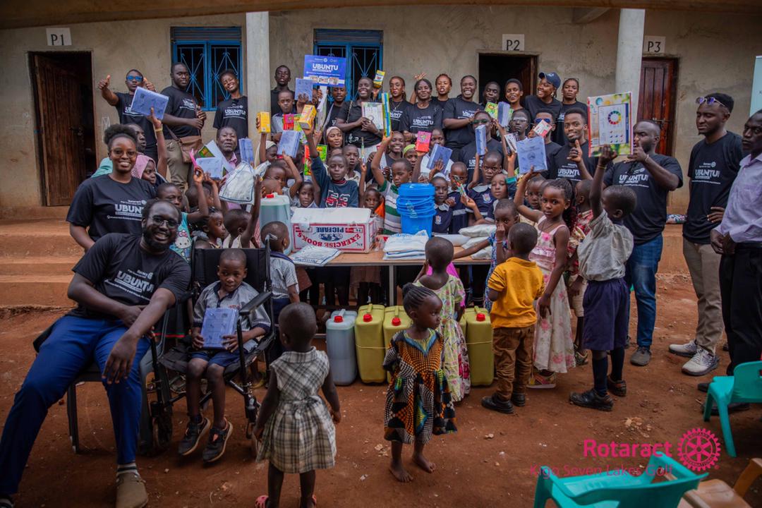 Rac7lakeskigo's tweet photo. PHOTOS: In our continued support to the pupils of Wisdom Hub Primary School, we handed over WASH items and scholastic materials to create a healthier and more conducive learning environment. 💧📚
#Kigo7Lakes #UbuntuProject https://t.co/aJuW9pvYRa