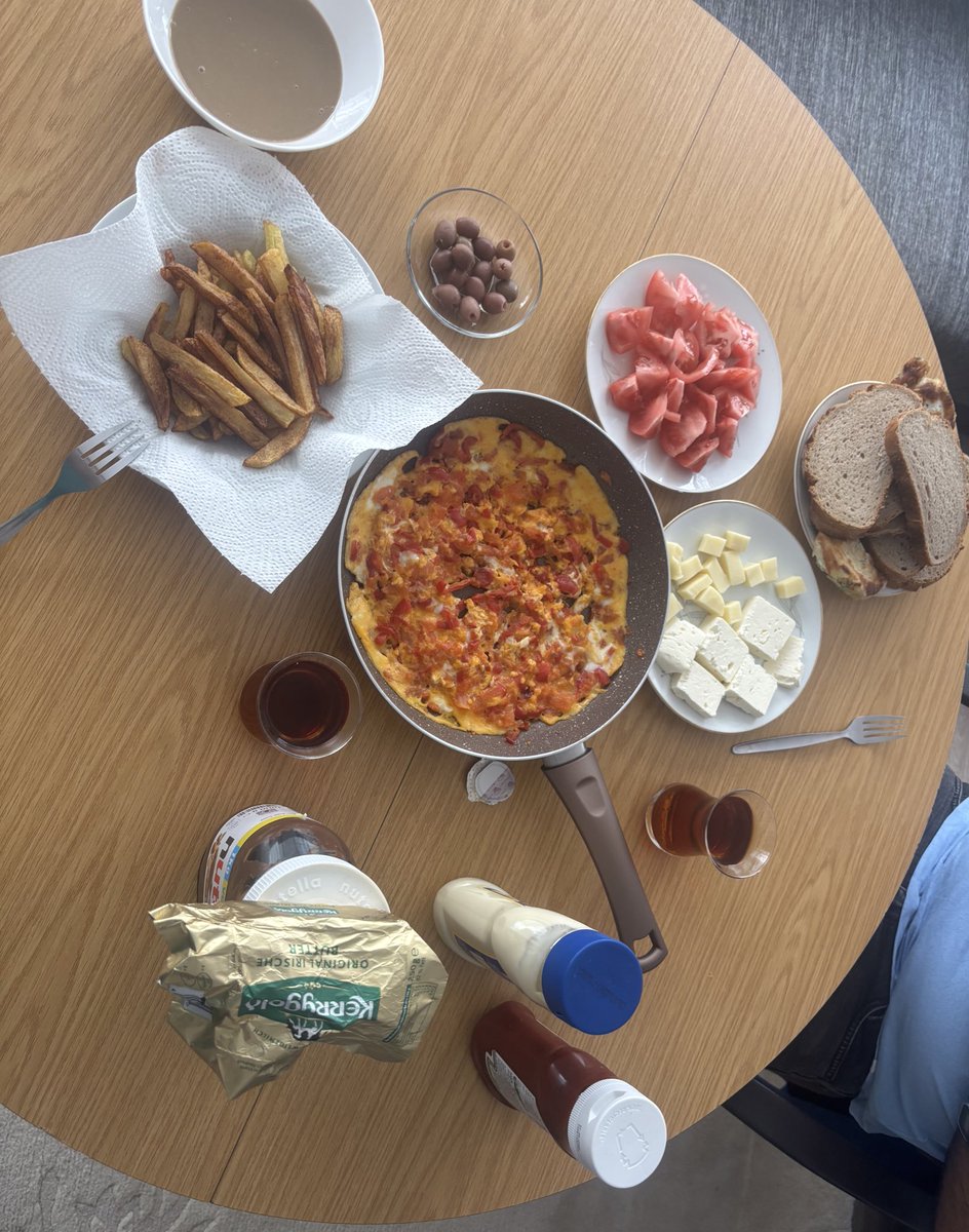 ea4646284615149's tweet image. Döşemealtından Deutschland a uzanan hikaye,8 yıl sonra yeniden..

#pazar 
#dost
#döşemealtı 
#Deutschland