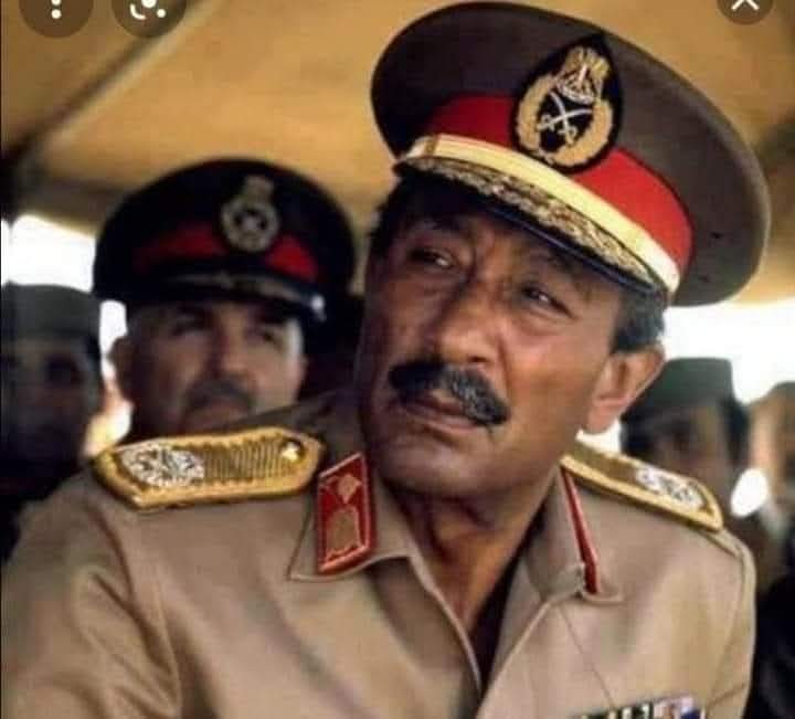 لقد آن لهذا الوطن أن يأمن من بعد خوف، بعد أن أصبح له درع وسيف.
البطل (محمد أنور السادات)