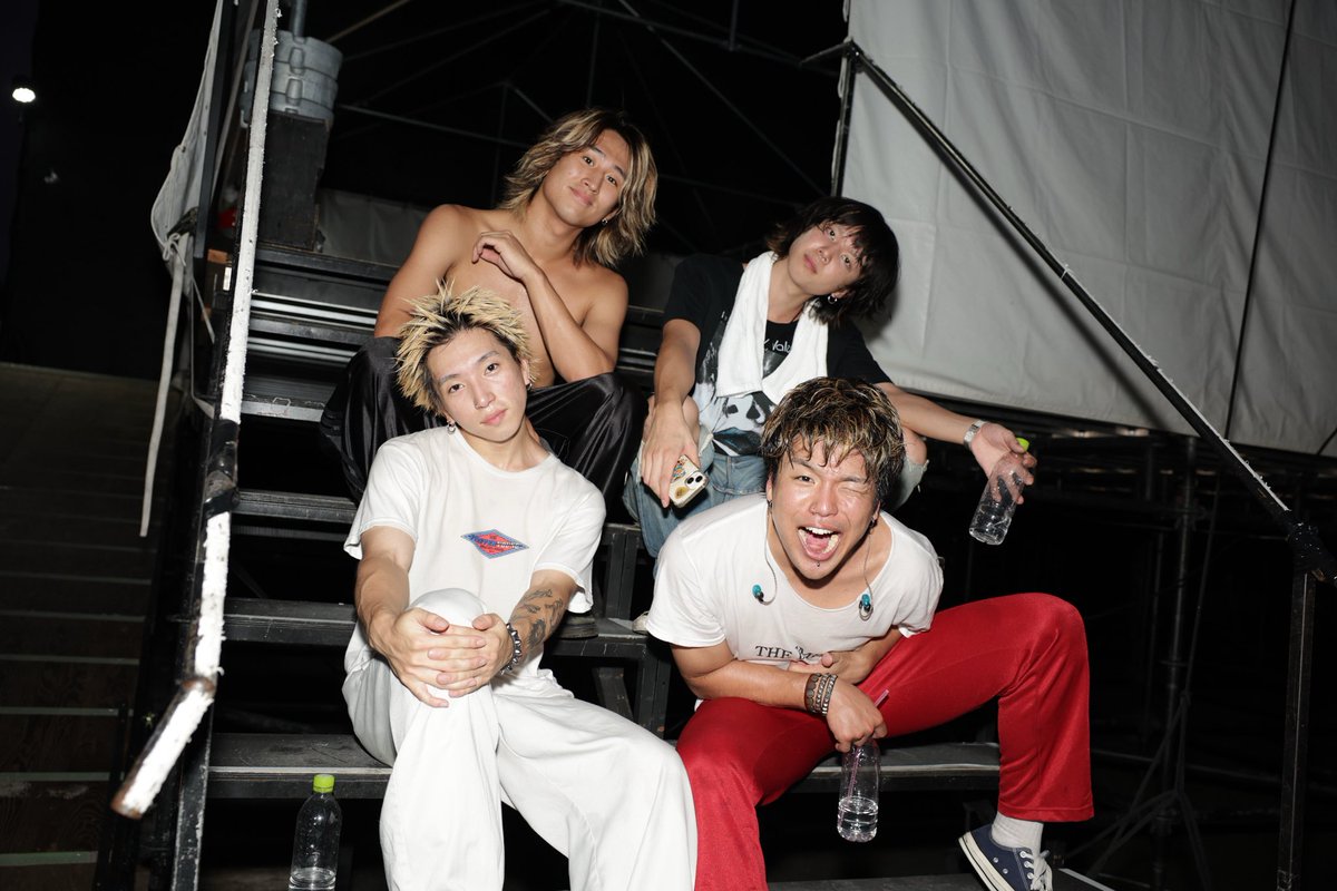 8×8 music festival tweet media