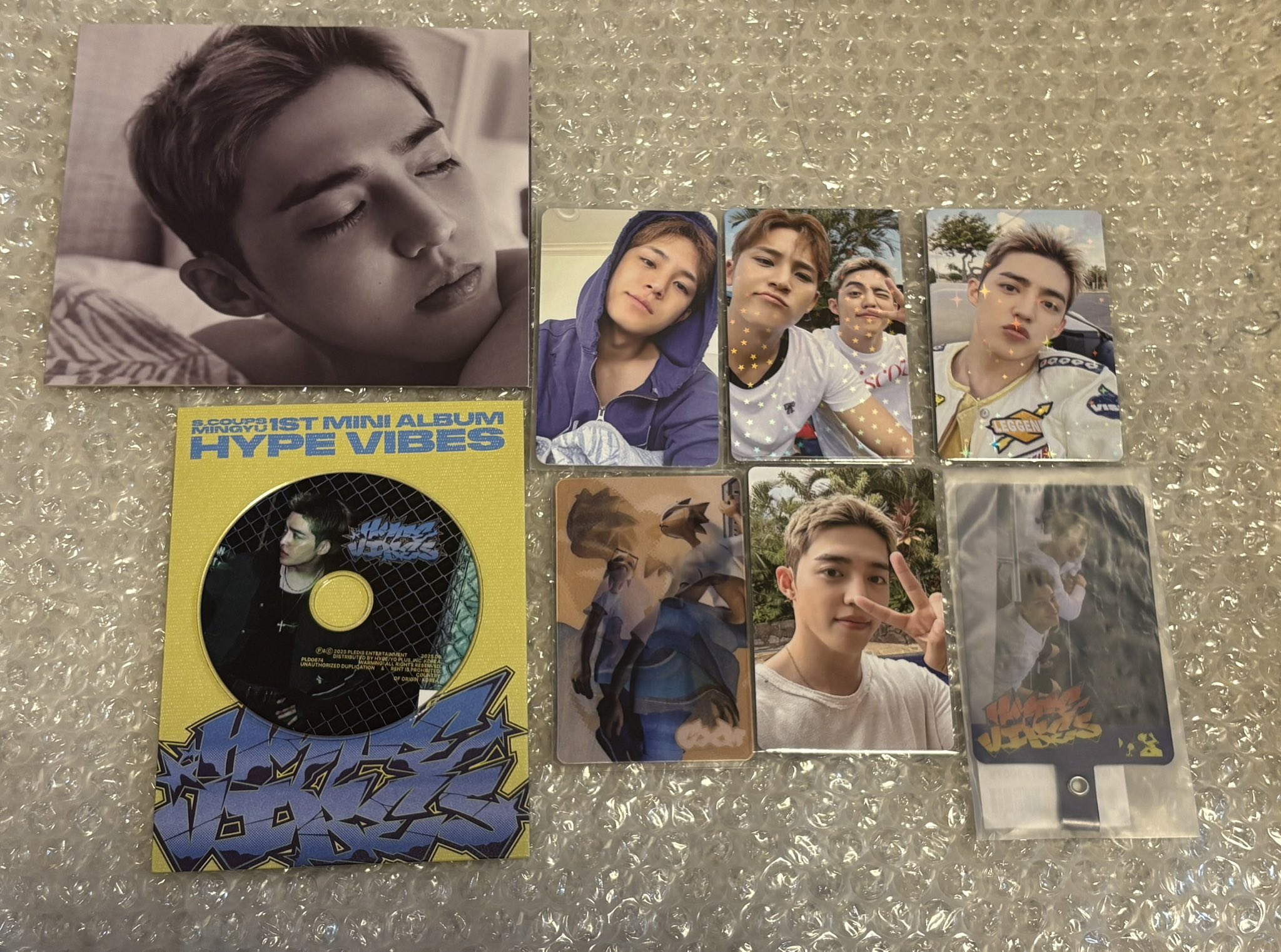 CxM ギュチョル 未開封 Unboxing] HYPE VIBES/C×M/Gyucheol/Unboxing - YouTube