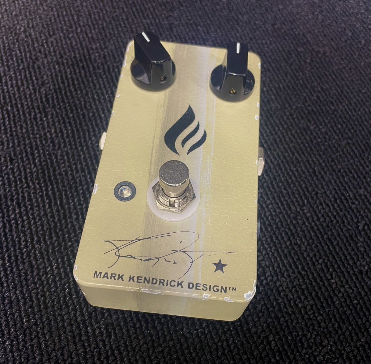 ギター MARK KENDRICK DESIGN FURNACE BASS DRIVE Mark Kendrick Design 2010's Furnace Bass Drive - GUITAR