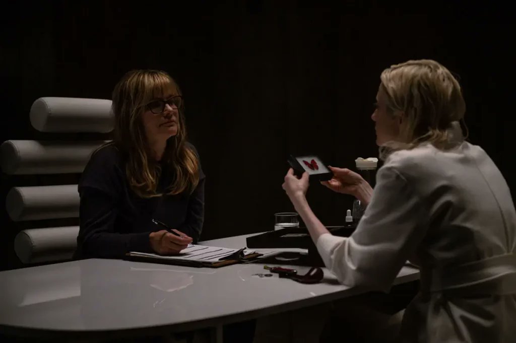 AngusKohm's tweet photo. Possessor (2020) by #BrandonCronenberg
w/ #AndreaRiseborough #JenniferJasonLeigh #RossifSutherland
An agent uses brain-implant technology to inhabit other people's bodies - ultimately driving them to commit assassinations for high-paying clients.
#Canada #UK #Australia #Horror. https://t.co/PUyJXKrNvU