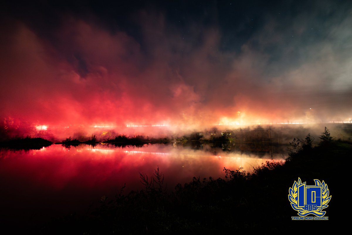 tribune_nord_sx's tweet image. [PHOTOS]

Dix années célébrées comme il se doit par le groupe !

teheness-photos.blogspot.com/2025/10/10-ans…