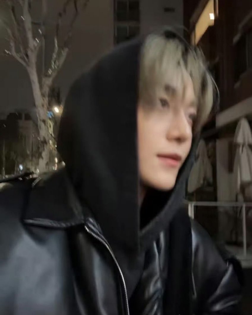 허씬롱 얼굴 tweet media