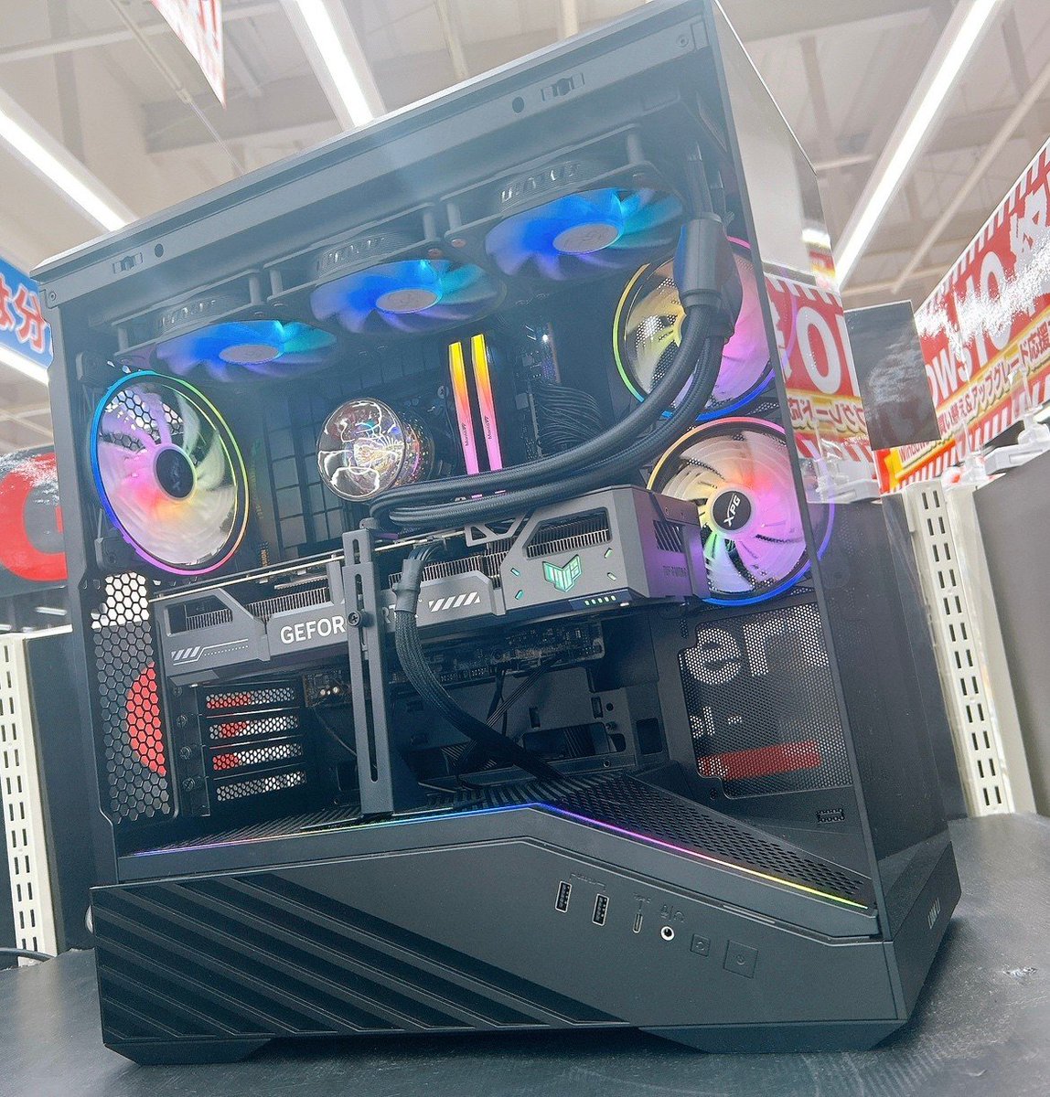 ap_kochi's tweet image. かっこいいPCでモチベもアップ (*´Д`)!
各パーツを集めて一から作成してます!
組立もパーツ構成から是非ご相談下さい~!
#アプライド #高知 #PC #ゲーミングPC