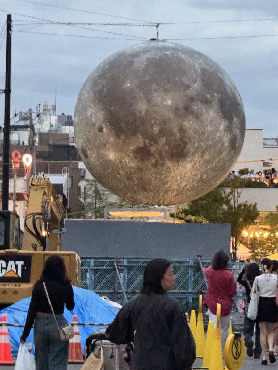 Hashashan2's tweet image. What a beautiful moon to close out the moon festival.