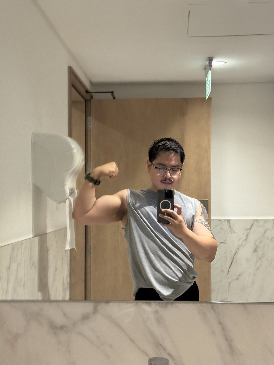 aznmasterjay's tweet photo. morning, boys 🐽💸🤑 https://t.co/9ELrdXrNZm