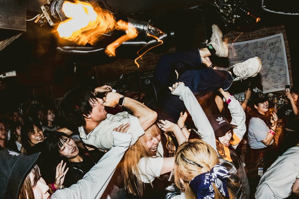 Live Go Round tweet media