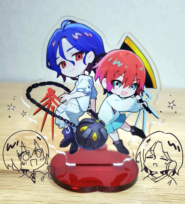 シュウマチュのアクスタも届いたよーッッッ!!!台座りんごにして良かったおたクラブさんありがとうございます! 自分用に作った余りですがこちらもBOOTHに置きましたのでもし良ければ…m(_ _)m