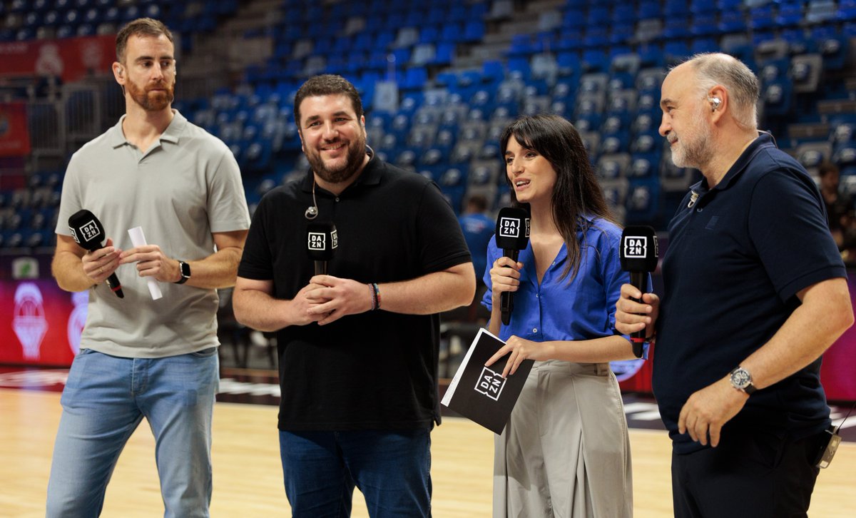 Valencia Basket Club (@valenciabasket) on Twitter photo 📺 El partido de hoy se emitirá en <a href="/DAZN_ES/">DAZN España</a> con la narración de <a href="/guillenfran/">Fran Guillén</a> y los comentarios de <a href="/Victor_Claver/">Victor Claver</a>, <a href="/qcolom10/">Quino Colom</a> y <a href="/LeyreBf/">Leyre Barriocanal</a>
🏆 J1 #LigaEndesa
🏠🆚 <a href="/FCBbasket/">Barça Basket</a>
📅 Domingo, 19h
📺 <a href="/DAZN_ES/">DAZN España</a>
🤝 Vitaldin 📺 El partido de hoy se emitirá en <a href="/DAZN_ES/">DAZN España</a> con la narración de <a href="/guillenfran/">Fran Guillén</a> y los comentarios de <a href="/Victor_Claver/">Victor Claver</a>, <a href="/qcolom10/">Quino Colom</a> y <a href="/LeyreBf/">Leyre Barriocanal</a>
🏆 J1 #LigaEndesa
🏠🆚 <a href="/FCBbasket/">Barça Basket</a>
📅 Domingo, 19h
📺 <a href="/DAZN_ES/">DAZN España</a>
🤝 Vitaldin
