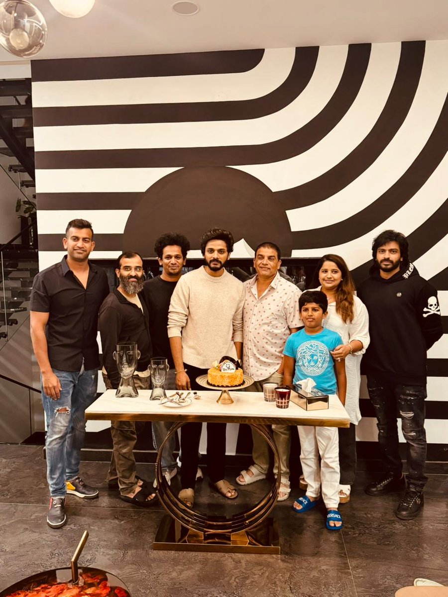 GulteOfficial's tweet image. Producer #DilRaju and family hosted a lovely evening for #TejaSajja to celebrate the success of #Mirai.