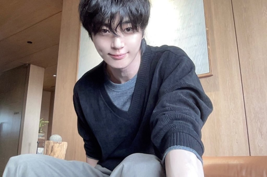 wooseokfiles's tweet photo. byeon wooseok via weverse! https://t.co/poJ2fCw9o8