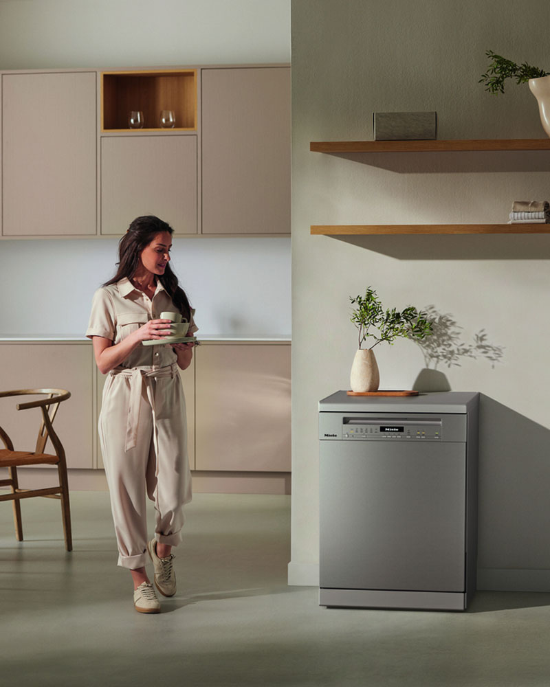 RCSnelling's tweet image. Complete peace of mind until 2030 ✅

Claim a 5 year warranty on selected Miele appliances.
Find out more - bit.ly/MieleExtendedW…

#mielelifestyle #mielekitchen #dishwashers #extendedwarranty #sustainability #familylife