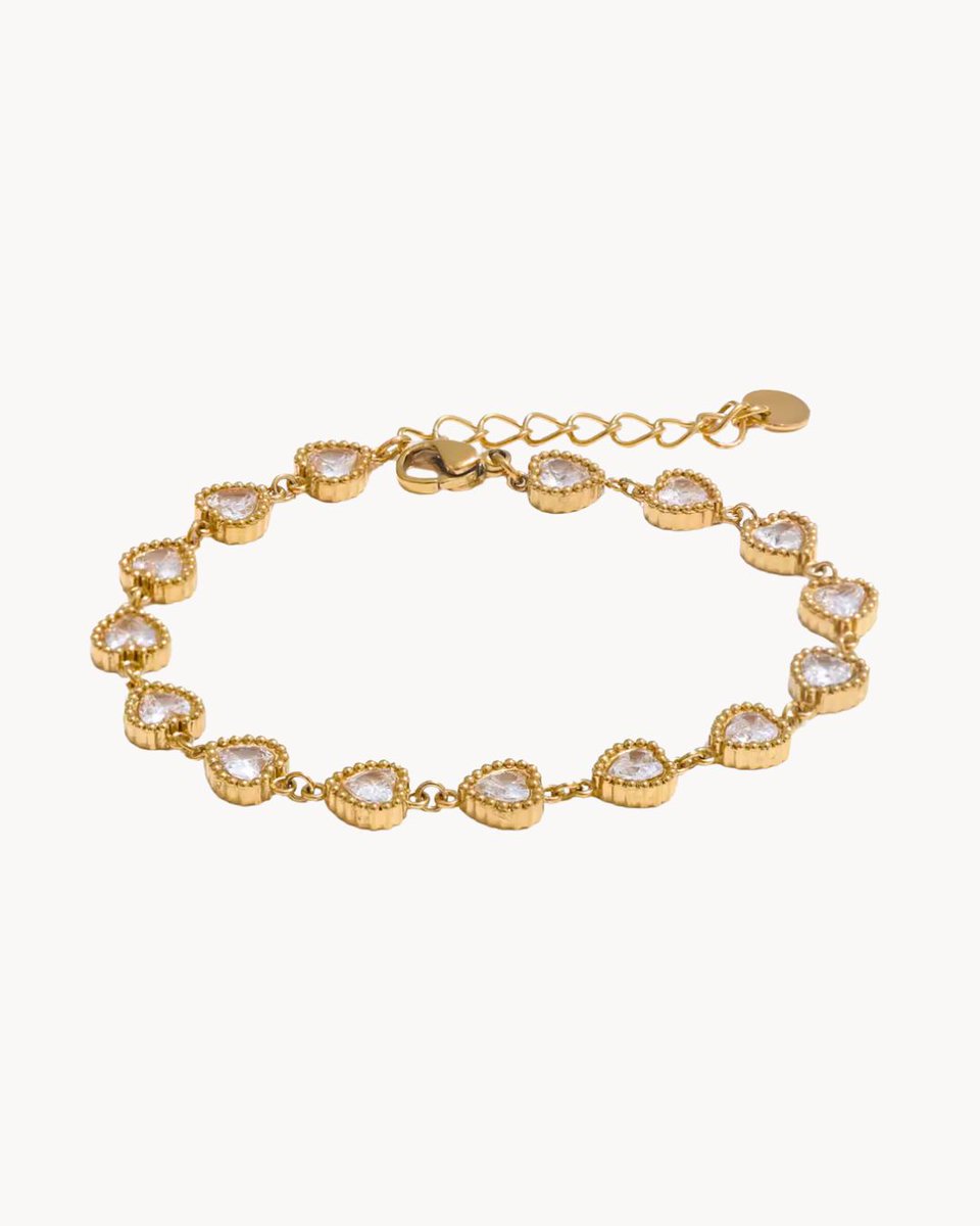 PrincessAllure_'s tweet photo. Finally! hergoodboy7 got me  Amore Infinito Bracelet | Gold via Throne.  https://t.co/8kjXgiX7g6 #Wishlist #Throne https://t.co/vAOGSPRatc