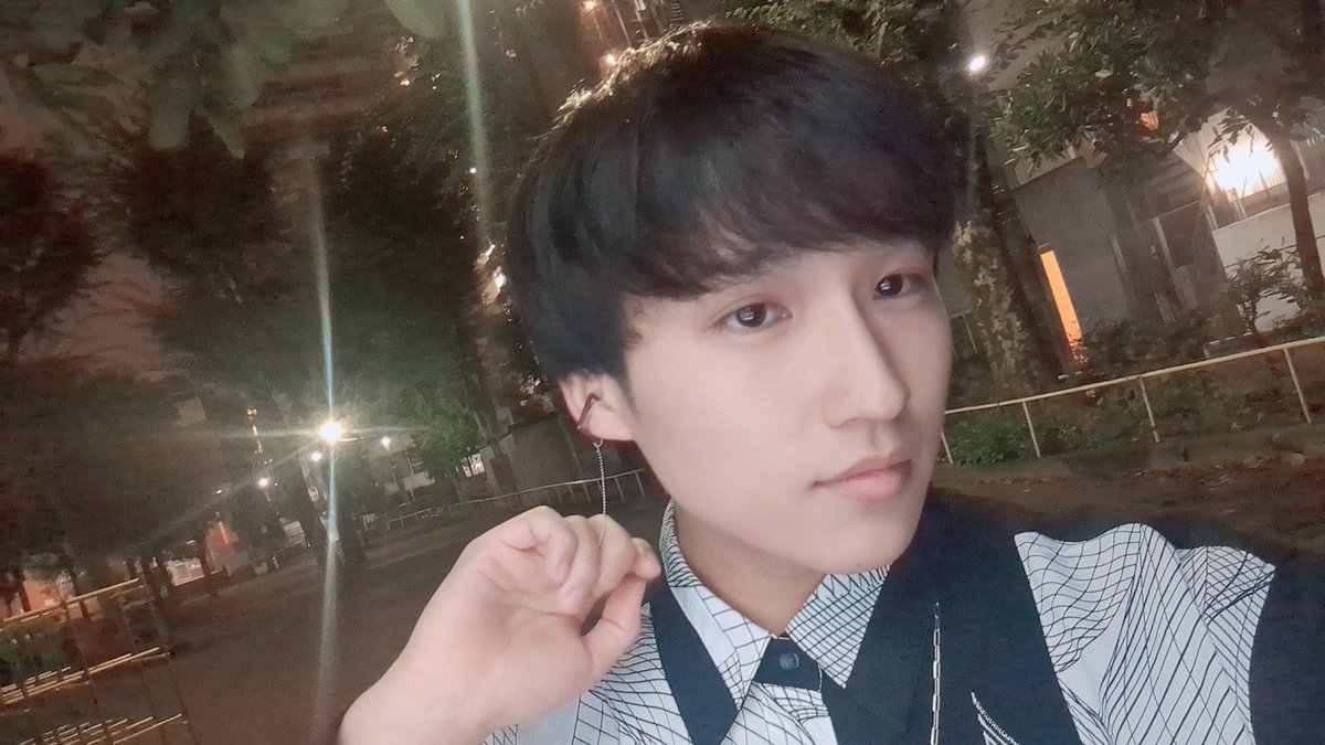 bianco_simosimo's tweet photo. #rootC
ビジュ撮してきたにょん🌝🌝🌝 https://t.co/NBOW0Y6Gmi