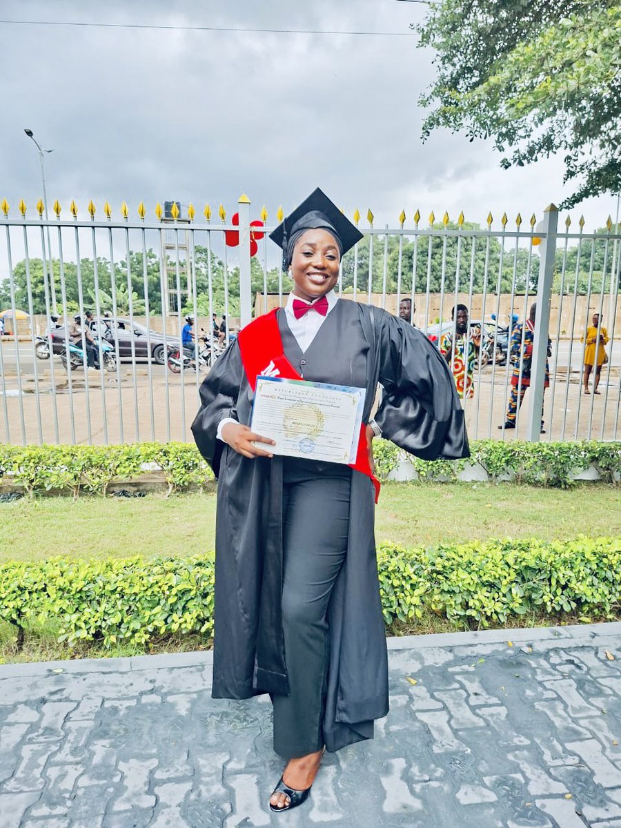 frid_amd__'s tweet photo. 🎓 Master Comptabilité, Contrôle, Audit – validé !

Un parcours construit pas à pas : du BTS Finances Banque à la Licence en Sciences et Techniques Comptables et Financières, jusqu’à ce Master CCA.

Cap sur la prochaine étape professionnelle !

#CCA #Finance #Audit #Comptabilité https://t.co/EwCrpdVbnb
