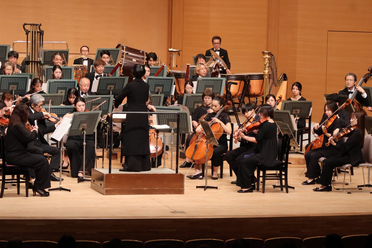 【公演終了】 
本日は #けいはんなプラザ での公演でした！  

指揮／#田中祐子 さん 
MC／#尾上さとこ さん
クラシックのみならず、〝未来〟をテーマに様々な音楽を、田中さんと尾上さんによるトークも交えてお届け。