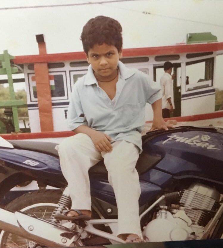 ambatijeevan's tweet photo. I already had this vibe back in 2001 😎

KILLING IT UP BRUTAL 😛

@etvwin @Mouli_Talks 😅 #LittleHearts https://t.co/T20dUB5Tw8
