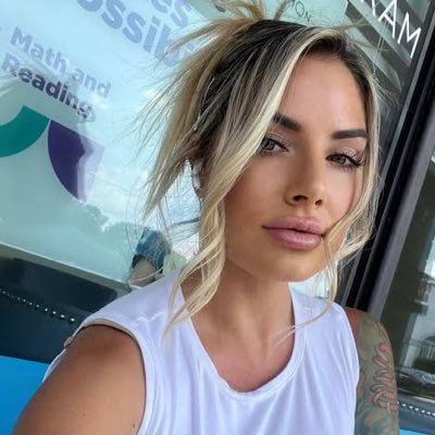 sofiahans988's tweet image. #NewProfilePic